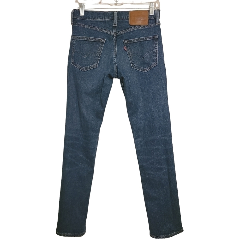 Levi's | Women's Dark Wash Slightly Distressed Skinny Jeans (Size 28 x 30) - Picture 15 of 15